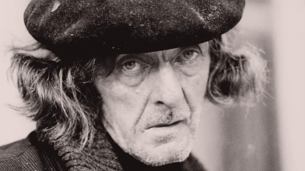 George, l'homme en robe